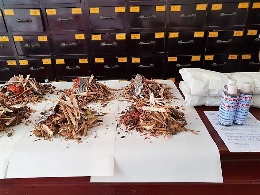 Thang thuốc chữa thoát vị đĩa đệm